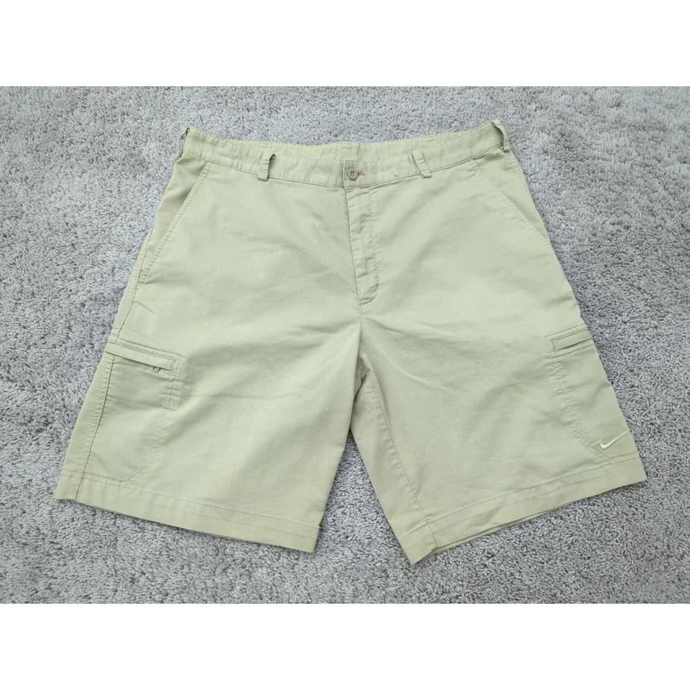 Nike Golf Chino Shorts Mens 36 Beige Dri-Fit Swoosh Logo Performance‎